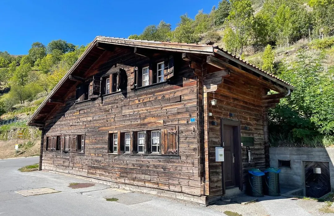Berg - Hütte beim H O T E L Bahnhof Ausserberg-1